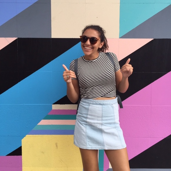 Meet your Posher, Olivia - Picture 1 of 1